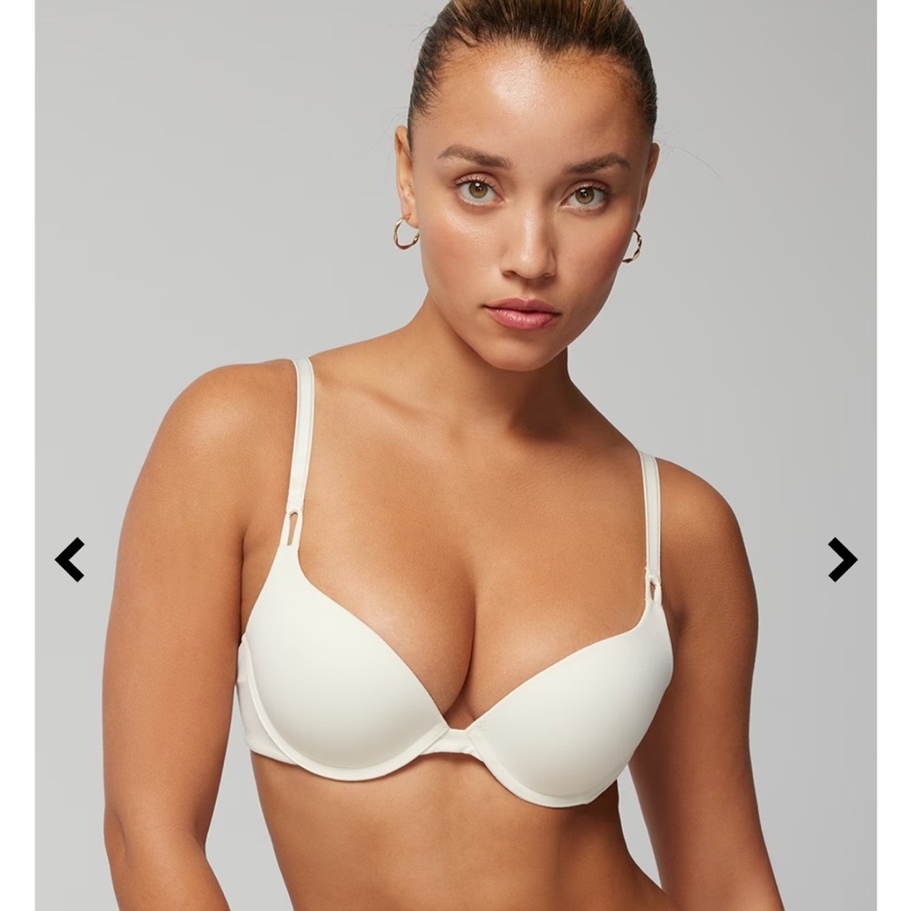 NWOT Soma Embraceable Plunge Push Up Bra